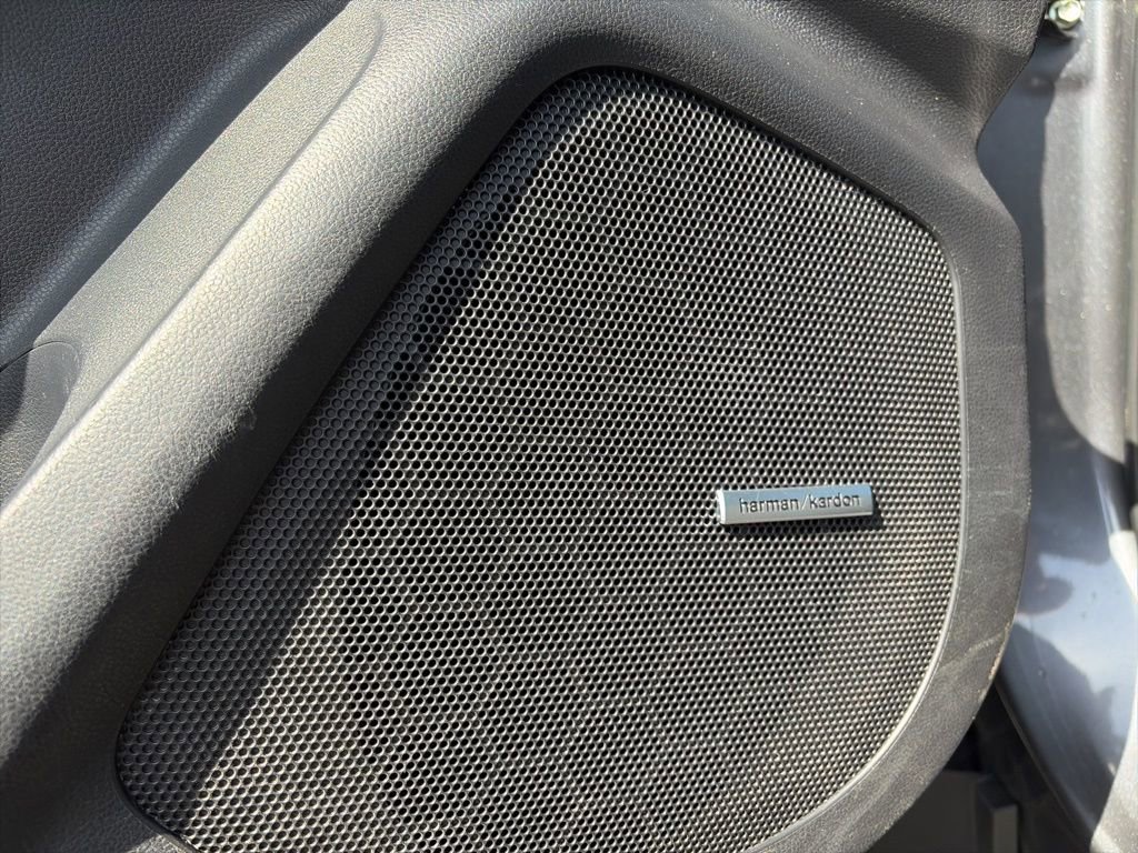 Used 2023 Subaru Ascent Limited w/ Technology Package image 12