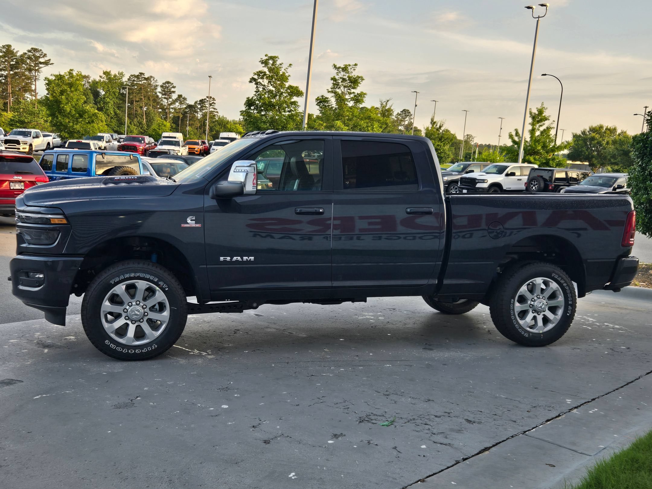 New 2026 RAM 2500 Laramie w/ Sport Appearance Package AWD/4WD image 4