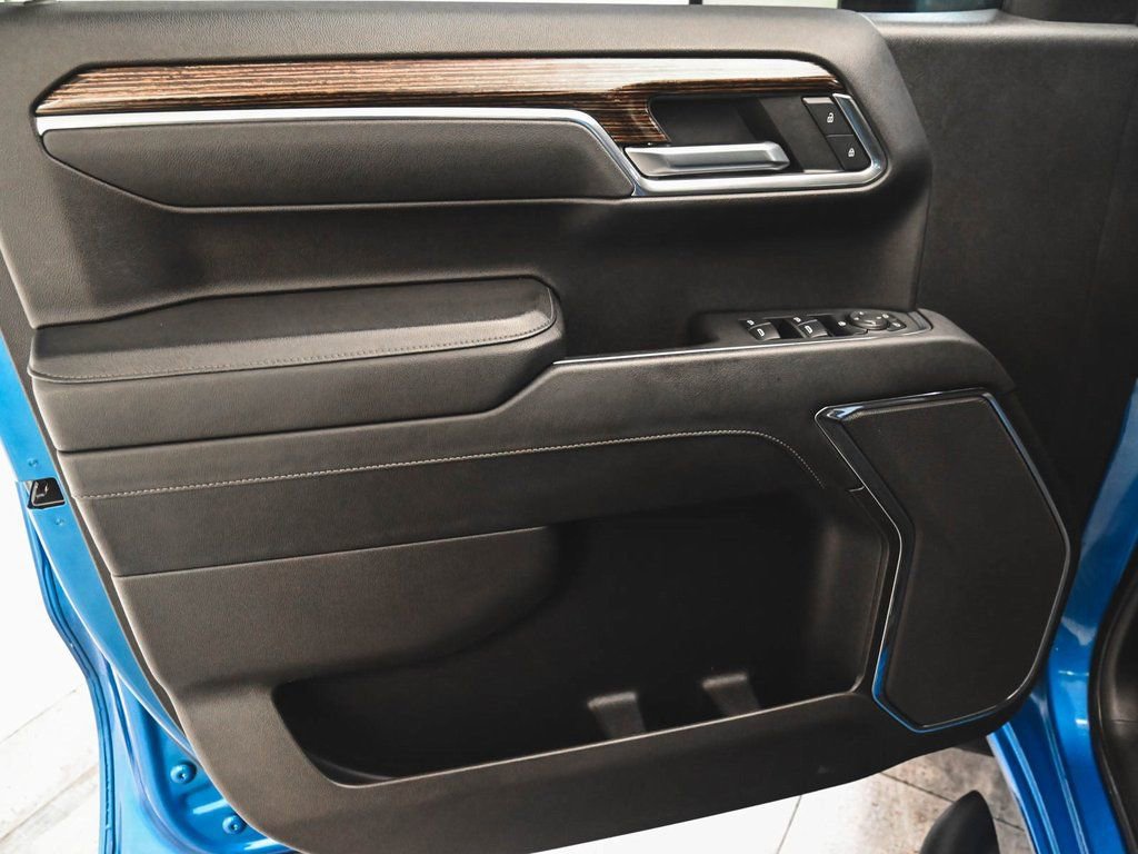 Used 2024 GMC Sierra 1500 Elevation image 8