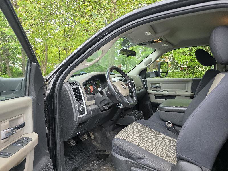 Used 2012 RAM 5500 SLT RWD image 10