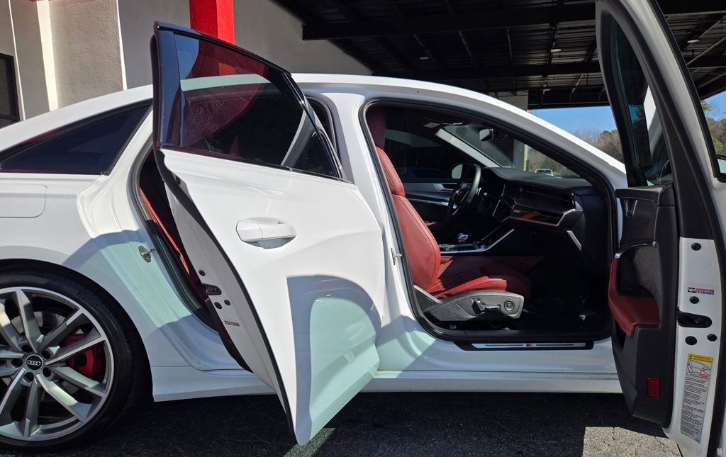 Used 2021 Audi S6 Prestige w/ Prestige Package image 17