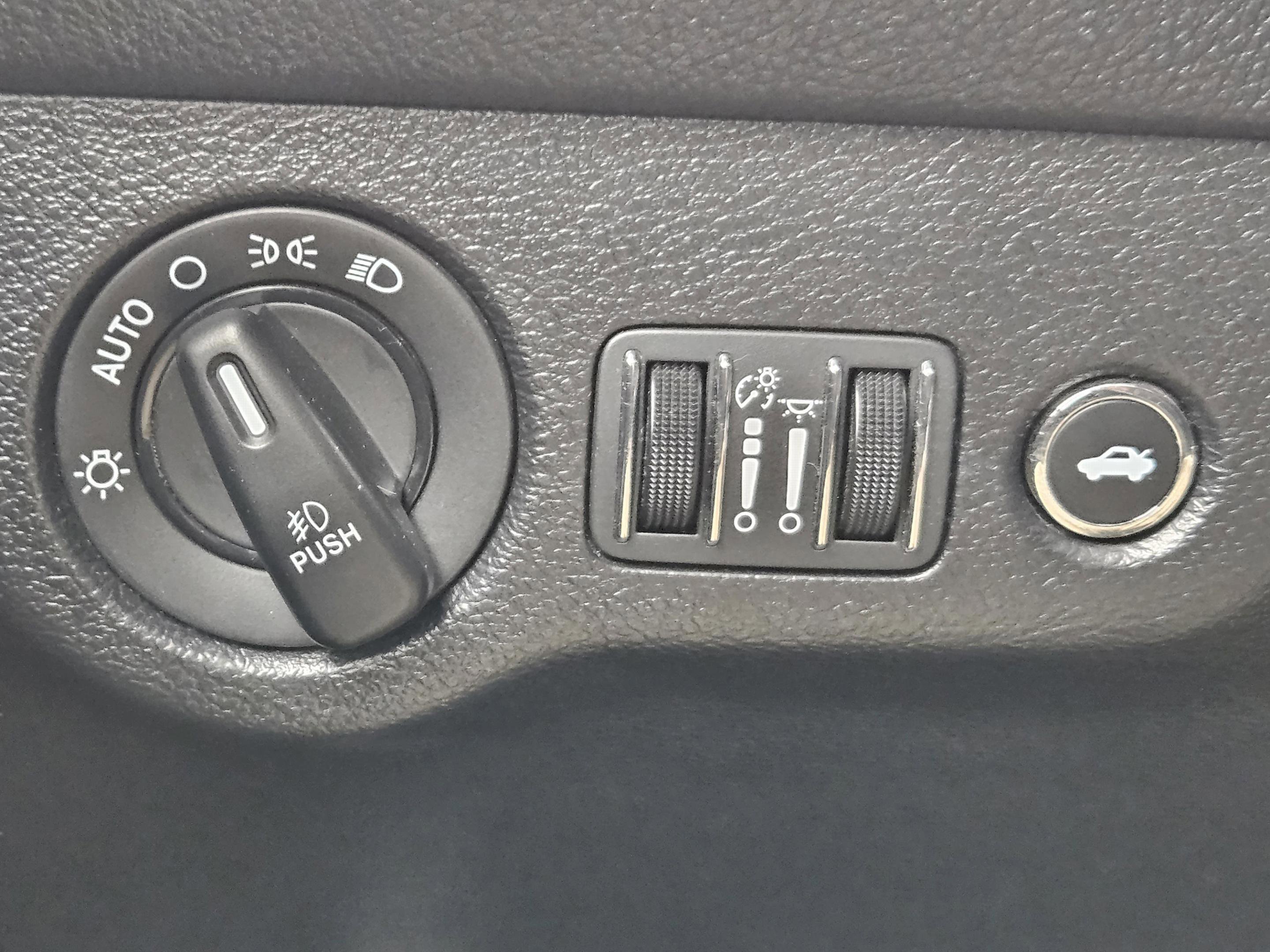 Used 2021 Dodge Challenger R/T Scat Pack RWD image 14