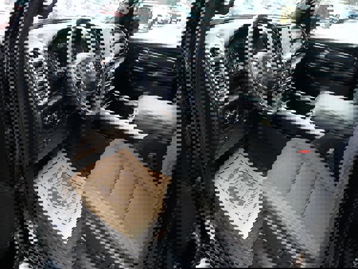 Used 2019 RAM 1500 Big Horn image 9