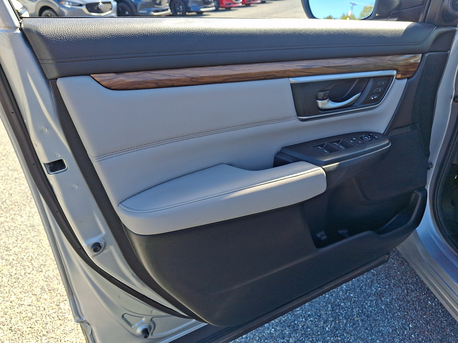 Used 2017 Honda CR-V Touring image 13