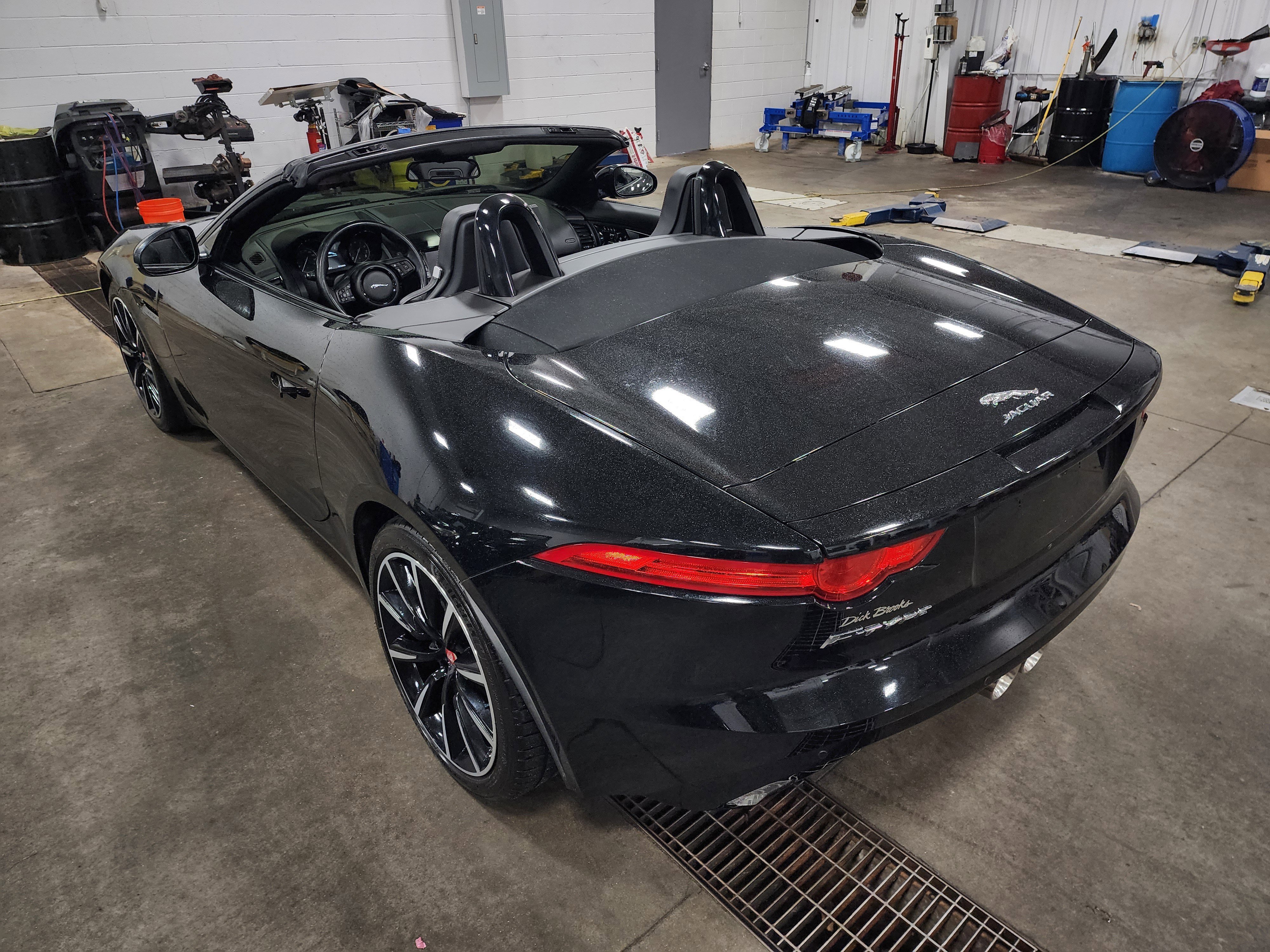 Used 2016 Jaguar F-TYPE Convertible image 13