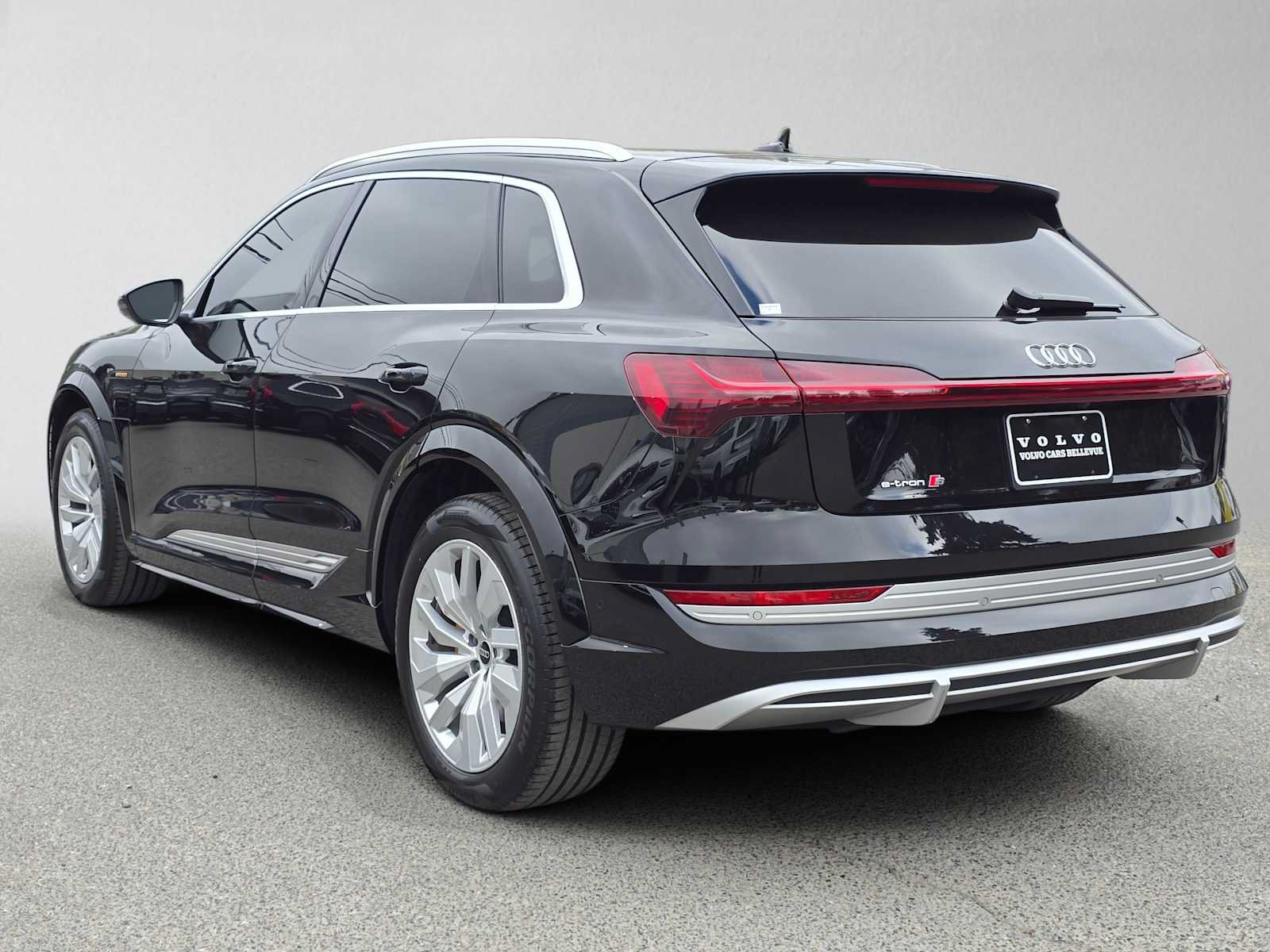 Used 2023 Audi e-tron S Premium Plus AWD/4WD image 5
