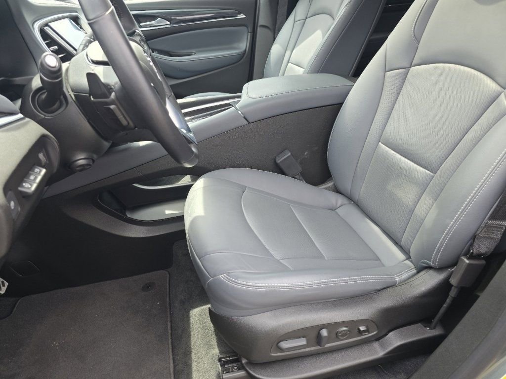 Used 2023 Buick Enclave Premium w/ Experience Buick Package image 20