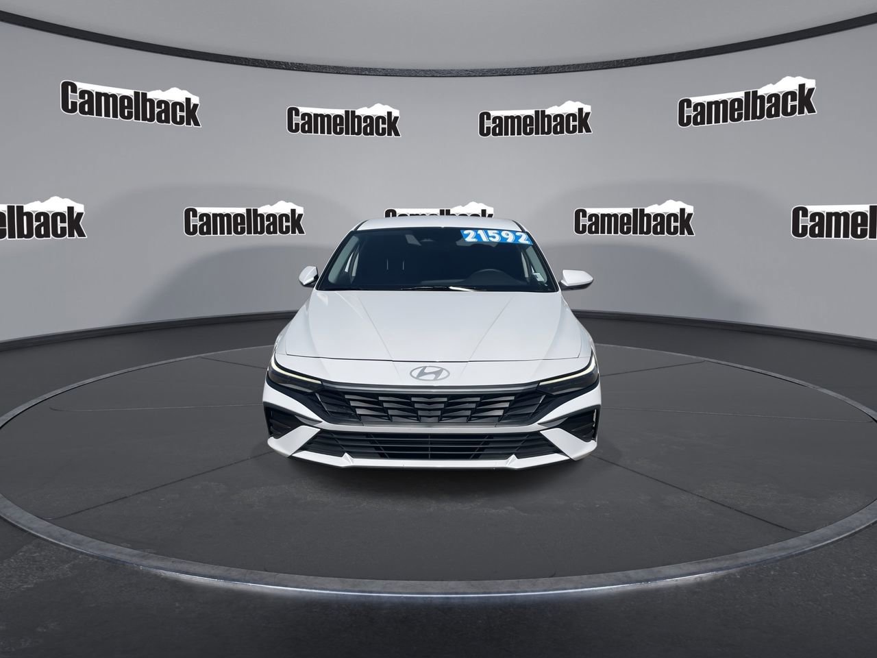 Certified 2024 Hyundai Elantra SE FWD image 2