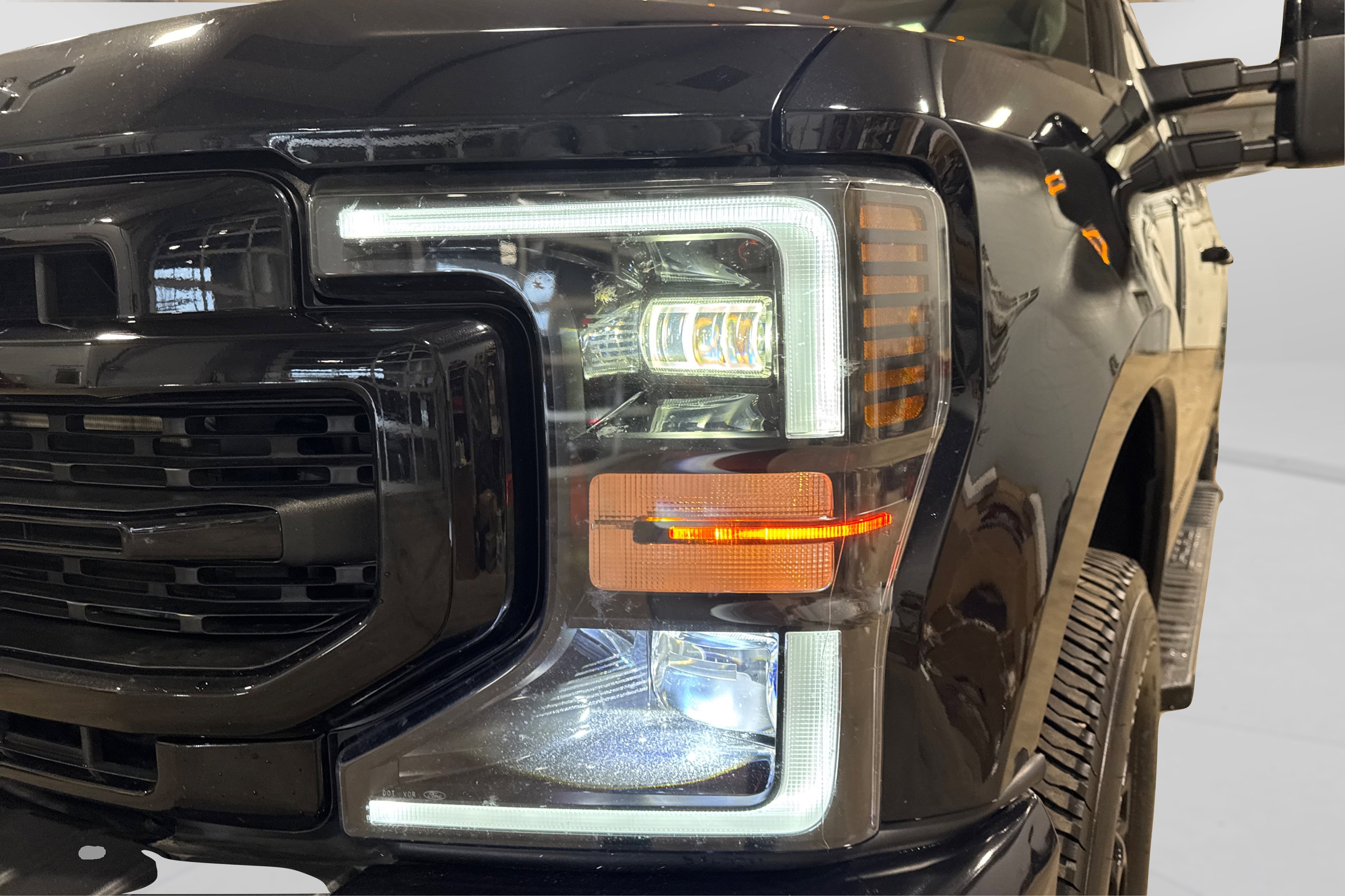 Used 2022 Ford F250 Lariat w/ Black Appearance Package image 14