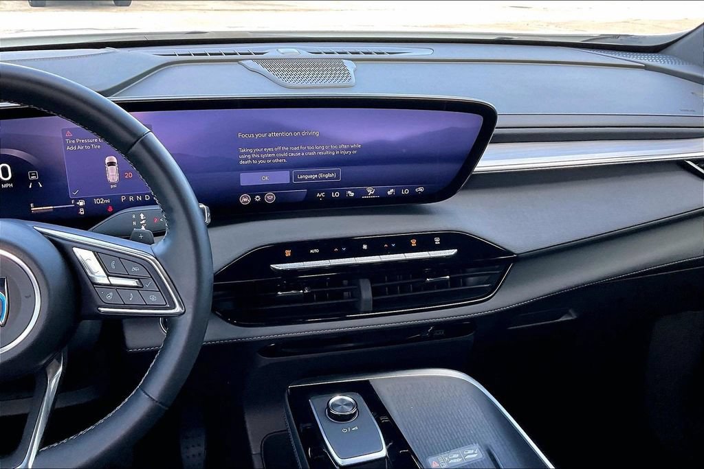 Used 2025 Buick Enclave Preferred FWD image 9