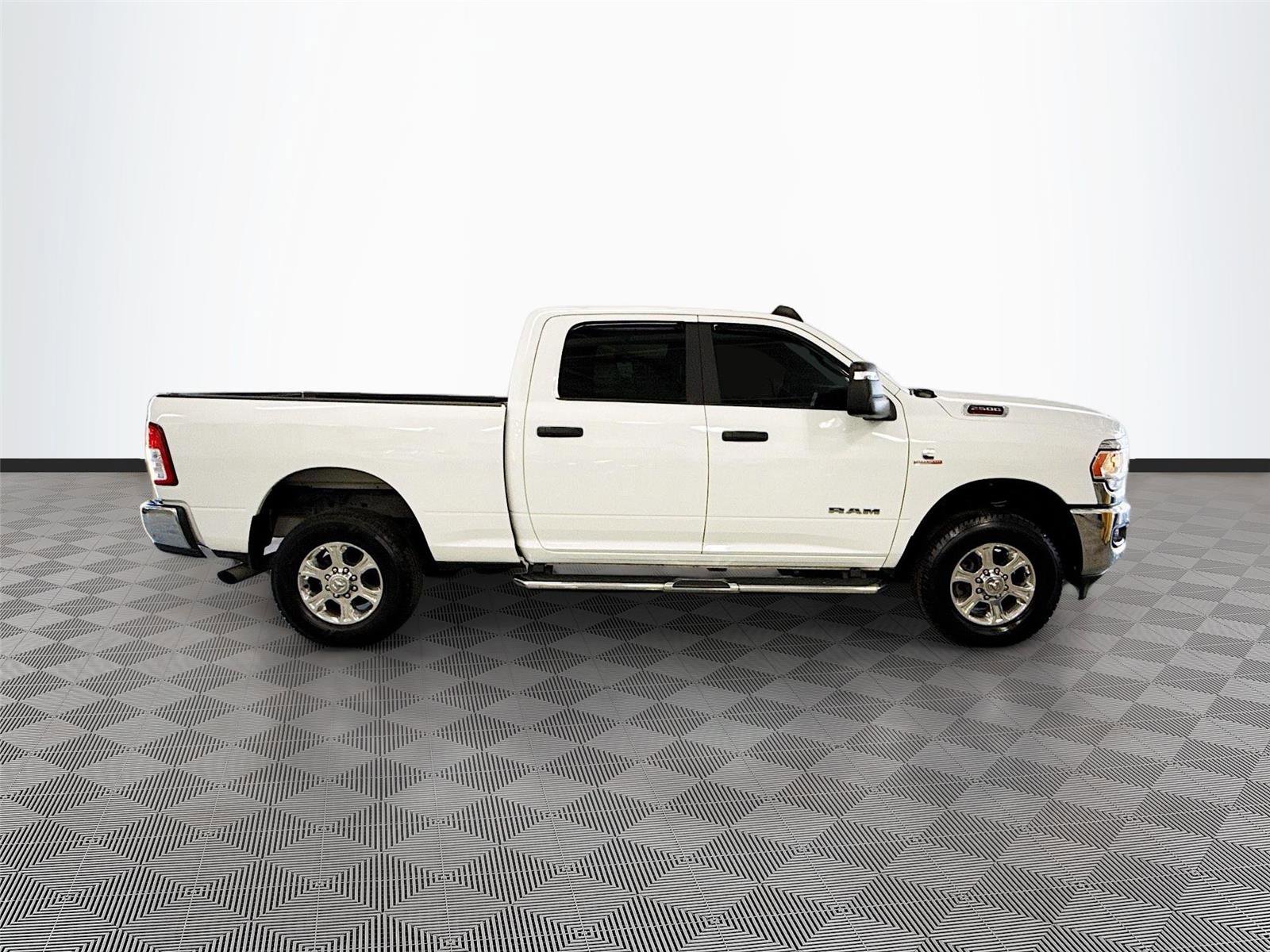 Used 2024 RAM 2500 Big Horn AWD/4WD image 8