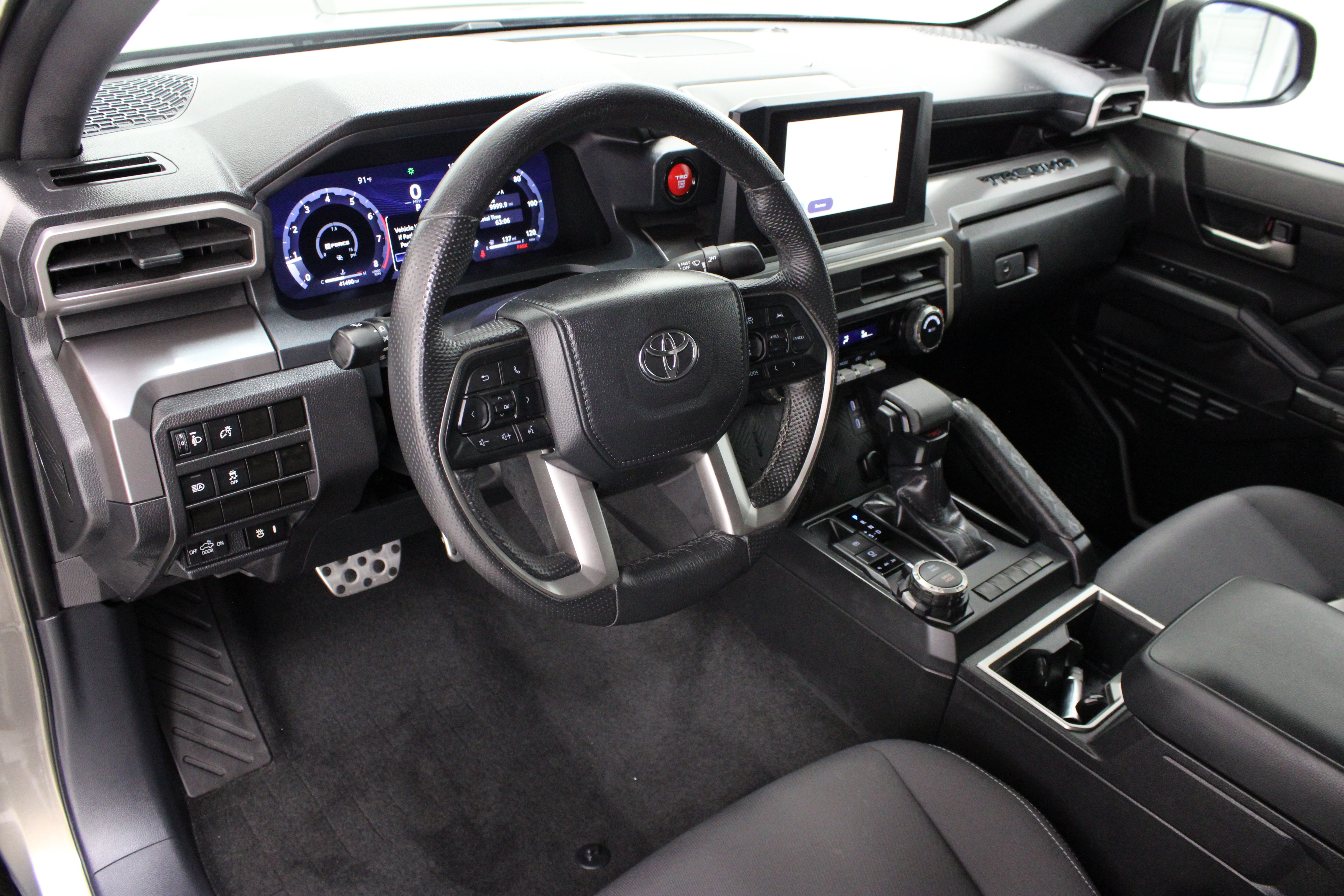 Used 2024 Toyota Tacoma TRD Sport AWD/4WD image 13