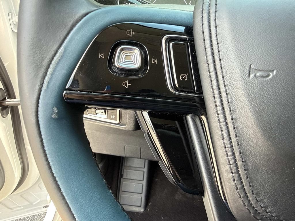 Certified 2020 Lincoln Corsair Reserve w/ Beyond Blue Interior Package FWD image 31