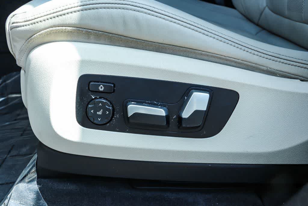 Used 2021 BMW X5 xDrive40i w/ Premium Package AWD/4WD image 23