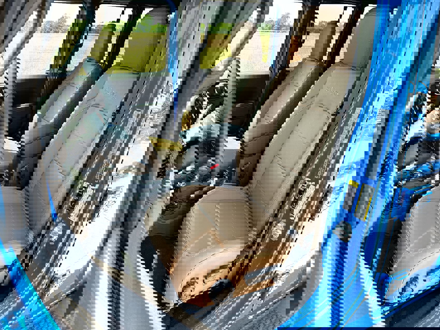 New 2023 Jeep Wrangler Sahara w/ Cold Weather Group image 11