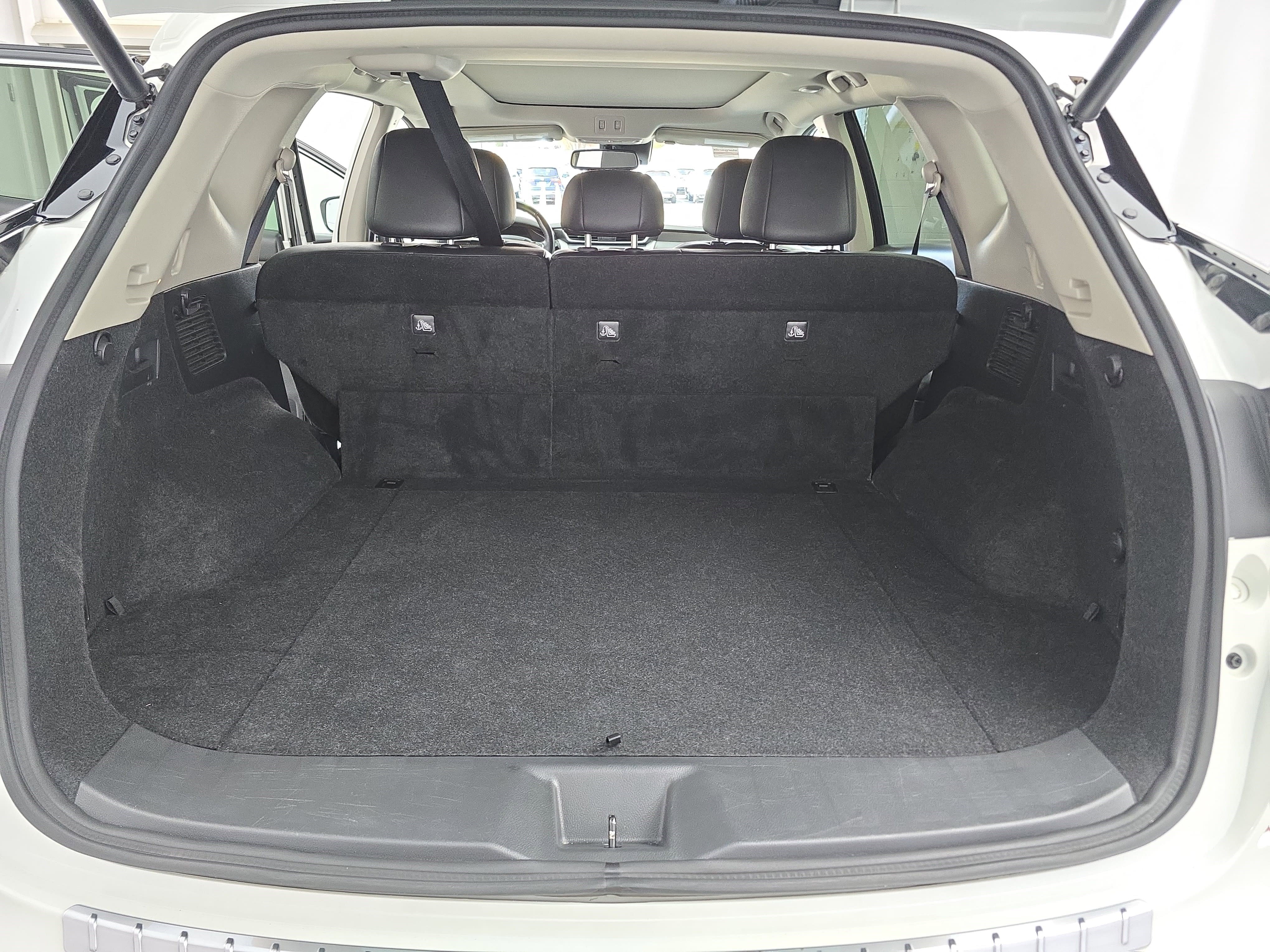 Used 2022 Nissan Murano Platinum w/ Cargo Package image 12