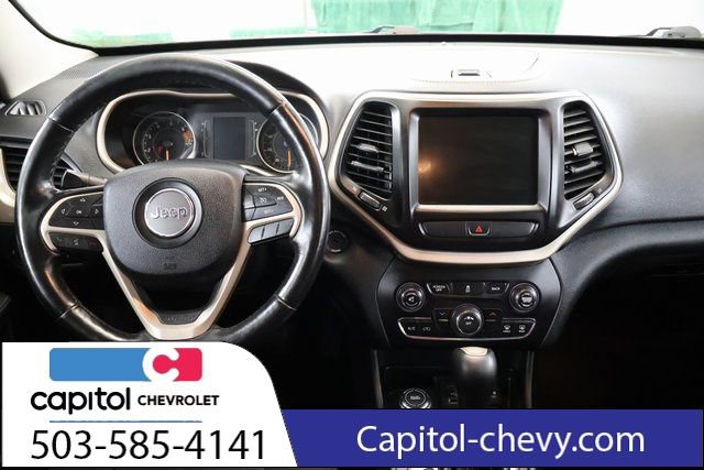 Used 2016 Jeep Cherokee Latitude w/ Cold Weather Group image 13