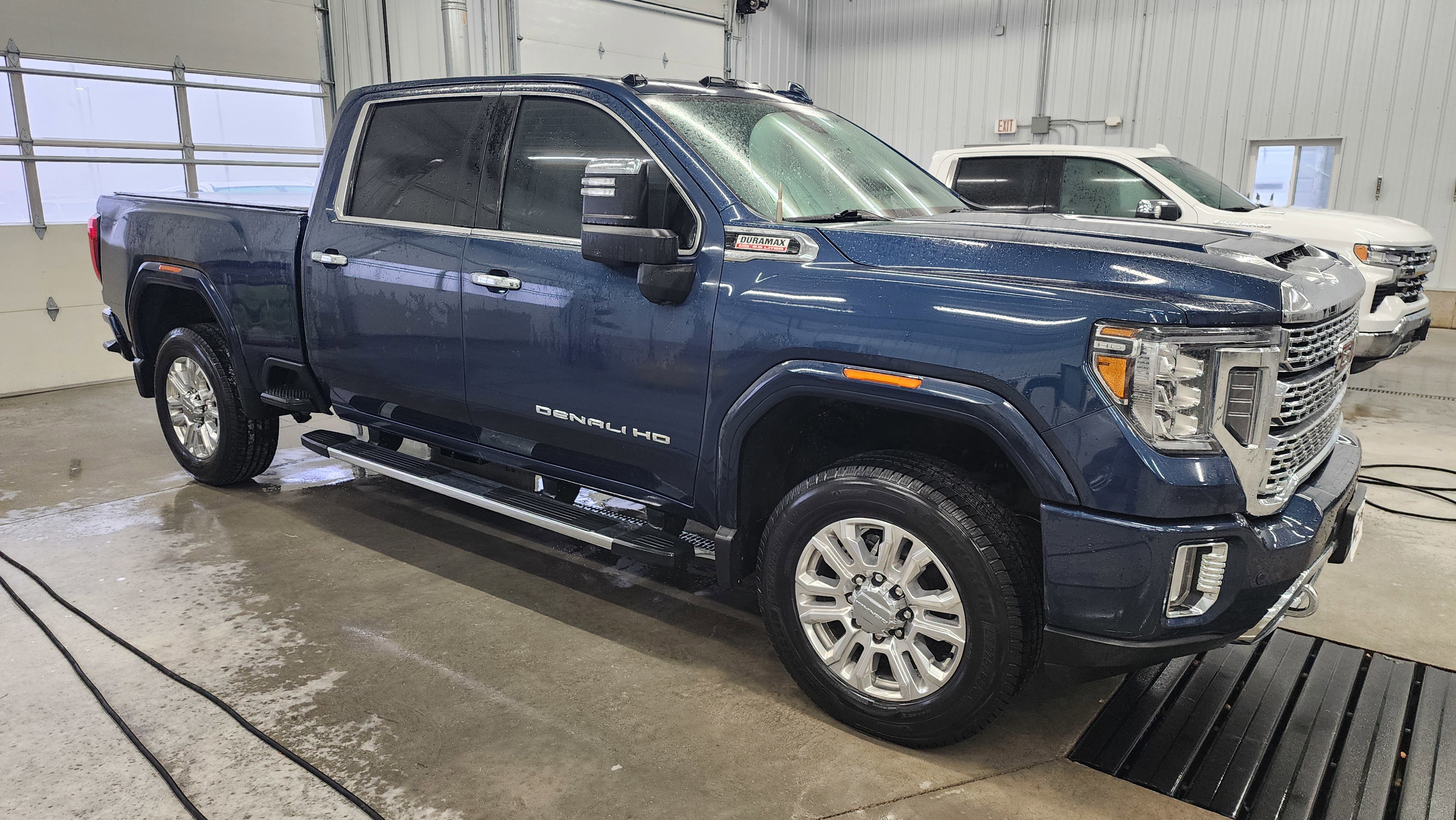 Used 2020 GMC Sierra 2500 Denali w/ Denali Ultimate Package image 3