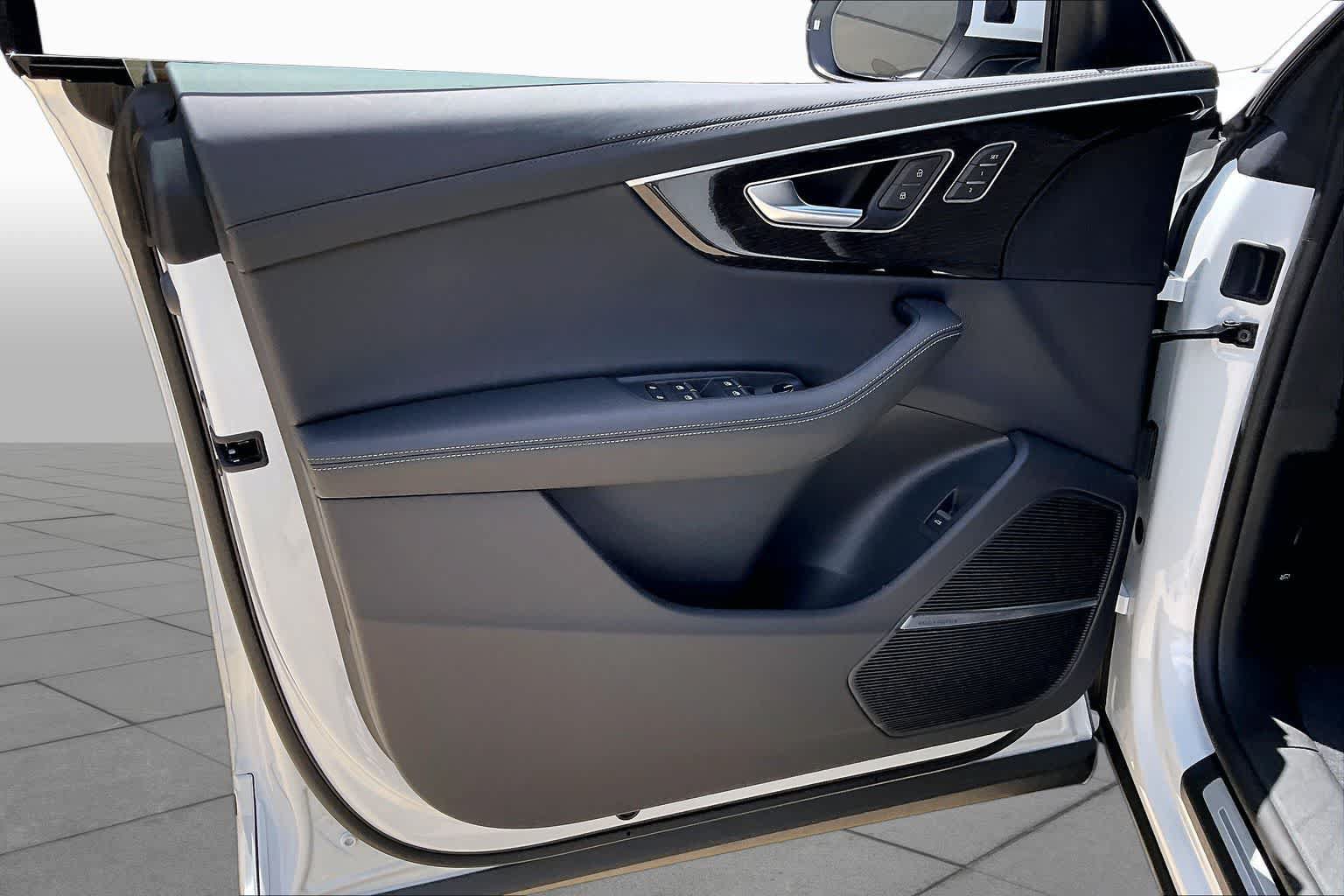 New 2026 Audi Q8 Prestige AWD/4WD image 10