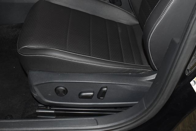 Used 2024 Volkswagen Jetta SE image 12