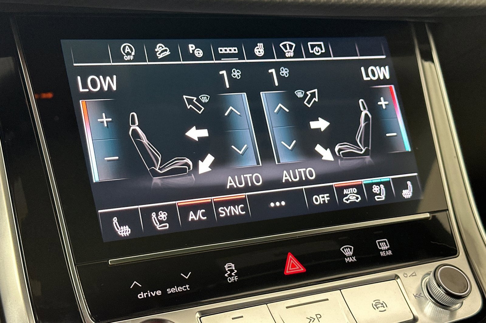 New 2026 Audi SQ8 Prestige image 19