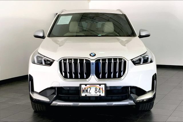 Used 2023 BMW X1 xDrive28i AWD/4WD image 3
