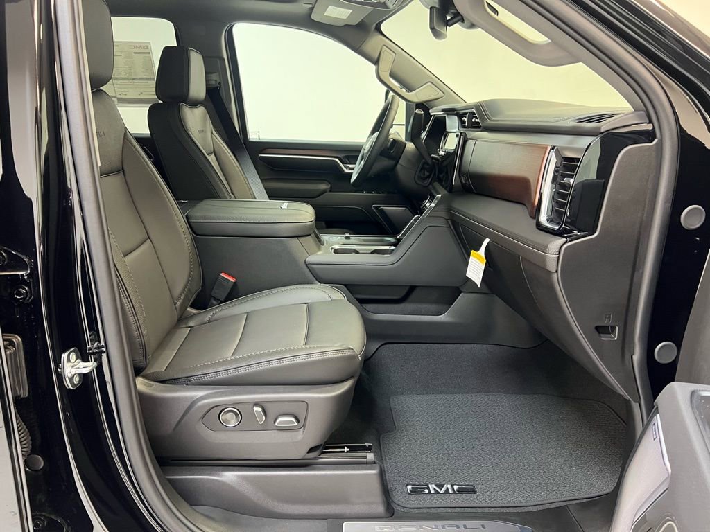 New 2026 GMC Sierra 3500 Denali w/ Snow Plow Prep/Camper Package image 34