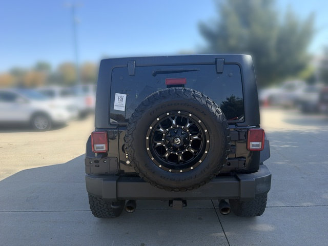 Used 2013 Jeep Wrangler Unlimited Rubicon w/ Dual Top Group AWD/4WD image 9