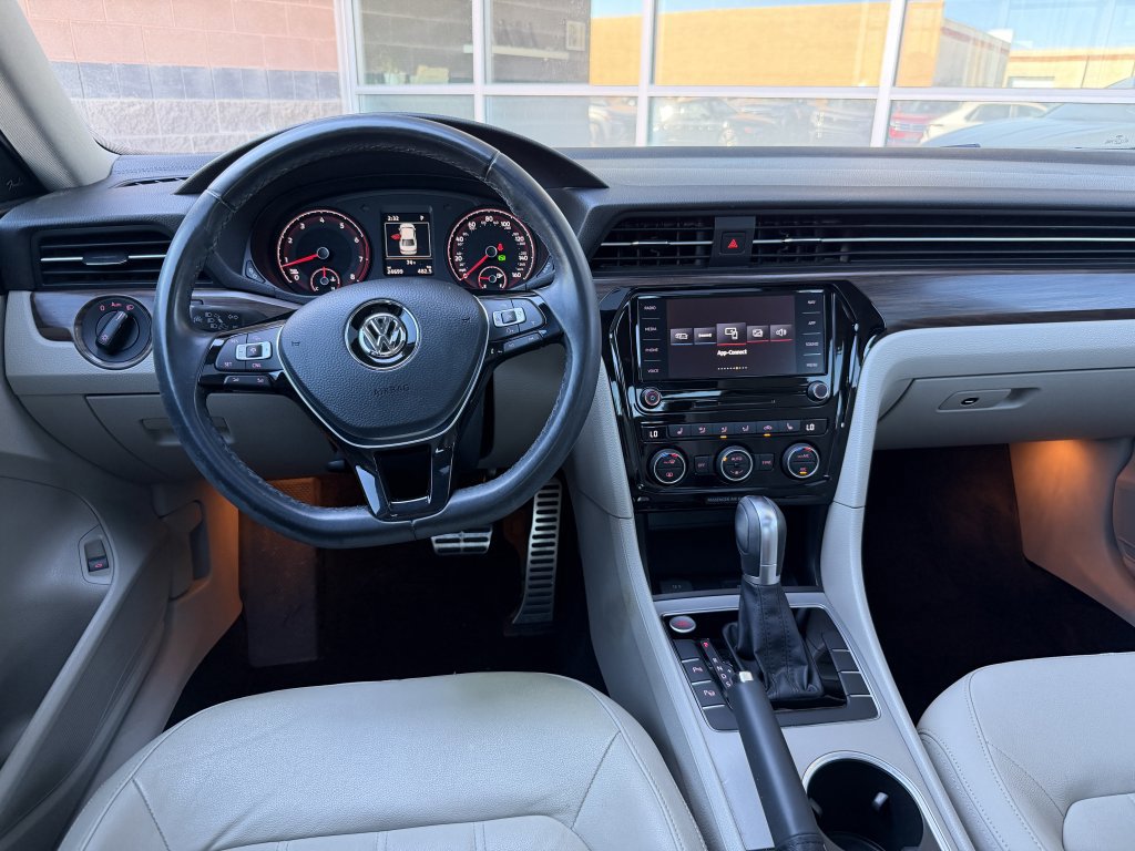 Used 2020 Volkswagen Passat 2.0T SEL image 16