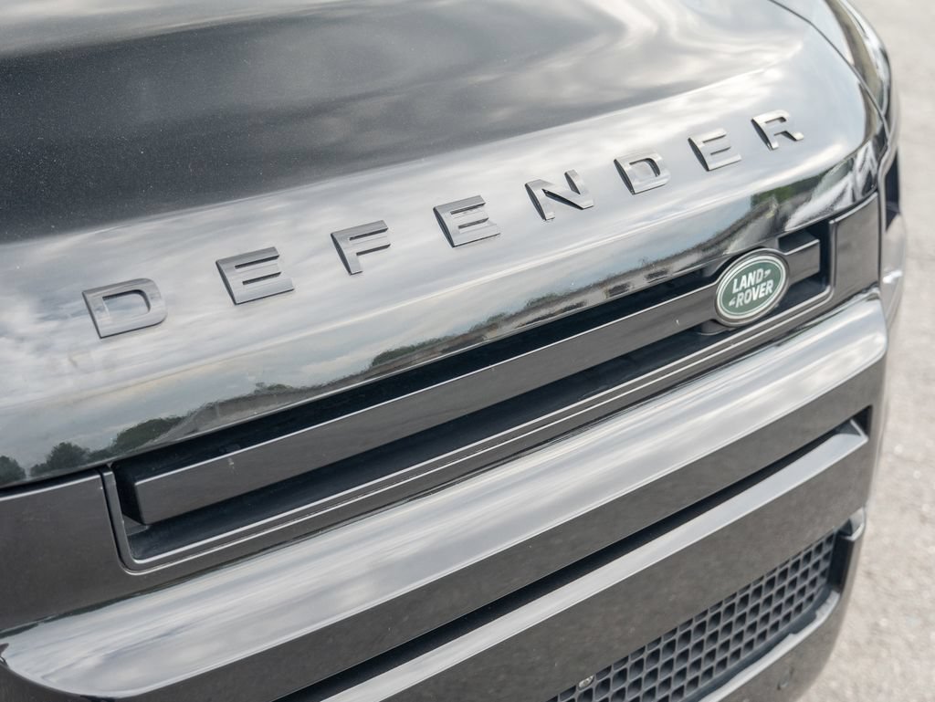 Certified 2023 Land Rover Defender 110 V8 AWD/4WD image 16