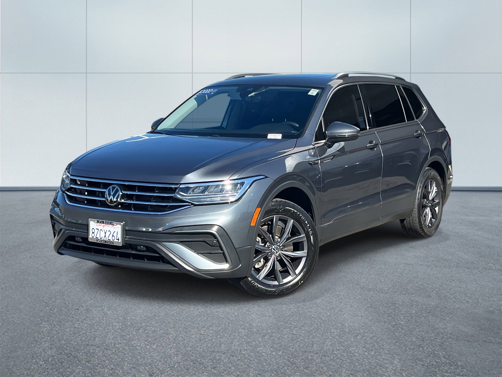 Certified 2022 Volkswagen Tiguan SE w/ Panoramic Sunroof Package