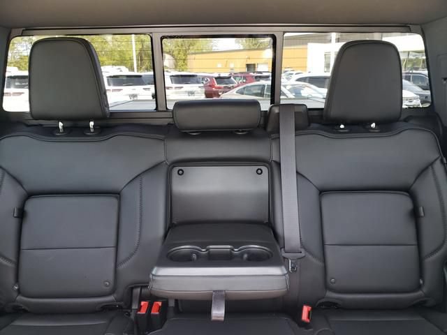 Used 2024 GMC Sierra 1500 Denali w/ Denali Reserve Package AWD/4WD image 15