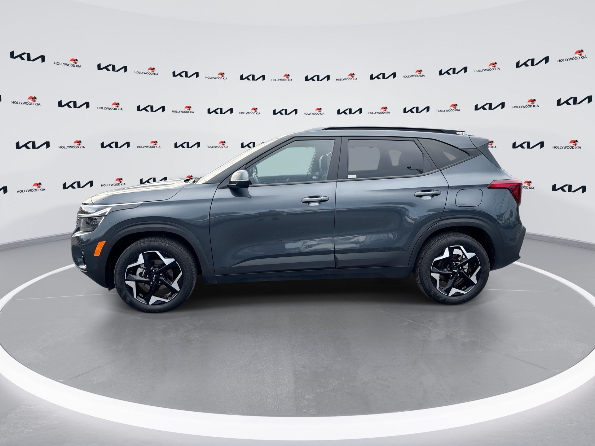 Used 2025 Kia Seltos S FWD image 5