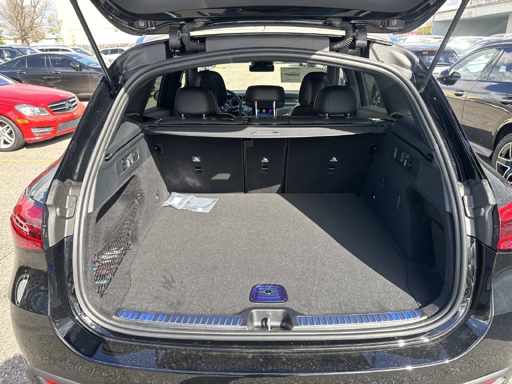 Used 2026 Mercedes-Benz GLC 300 4MATIC image 5