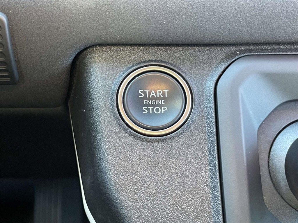 Used 2023 Land Rover Defender 110 S image 30