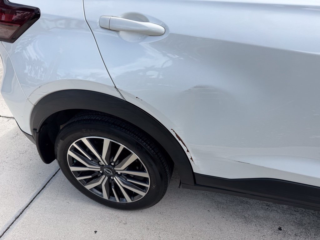 Used 2023 Nissan Kicks SV FWD image 3