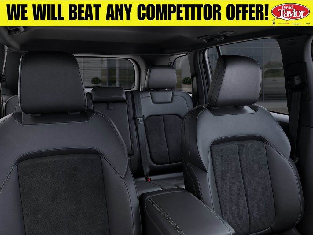 New 2025 Jeep Grand Cherokee Altitude AWD/4WD image 27
