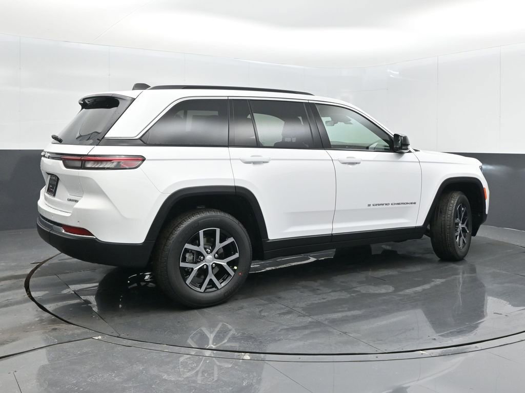 New 2025 Jeep Grand Cherokee Limited w/ Trailer Tow Package image 7
