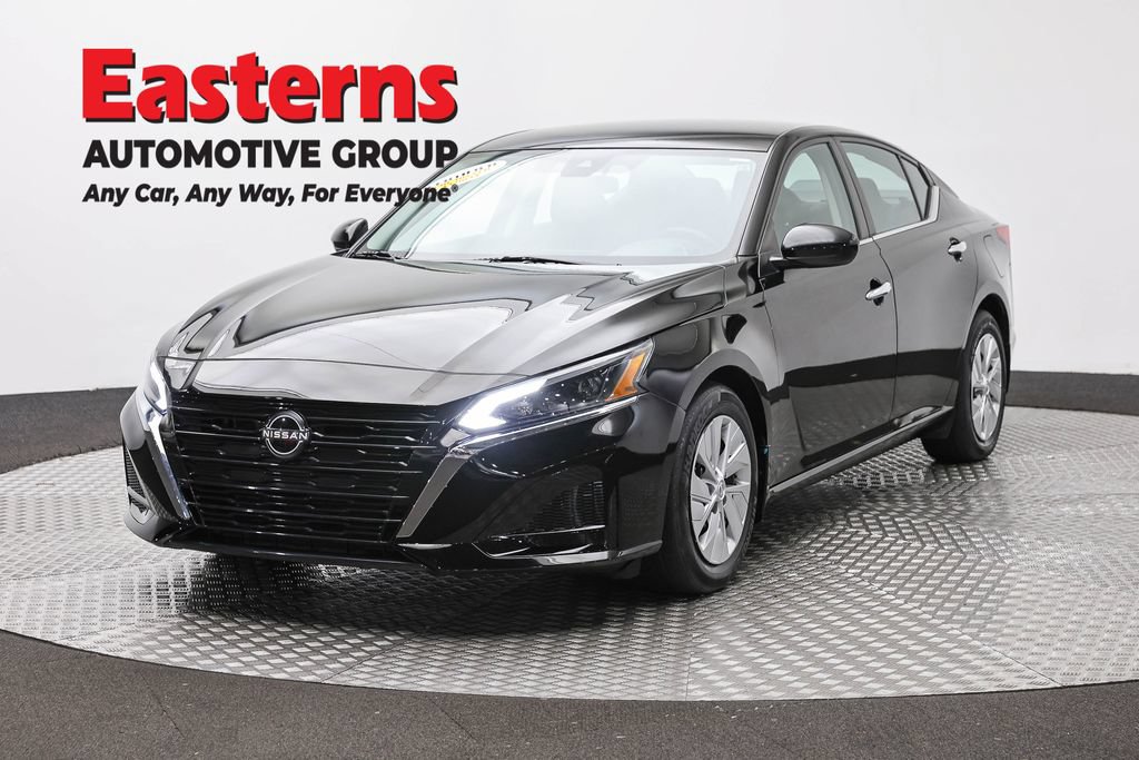 Used 2023 Nissan Altima 2.5 S FWD image 1