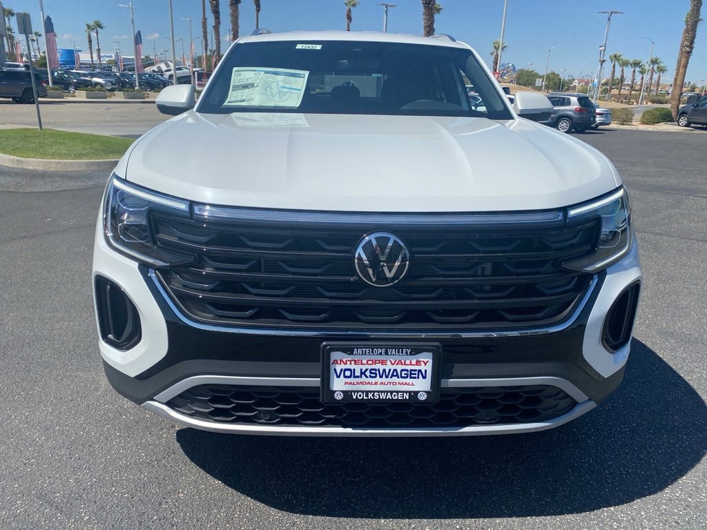 New 2026 Volkswagen Atlas Cross Sport SE image 2