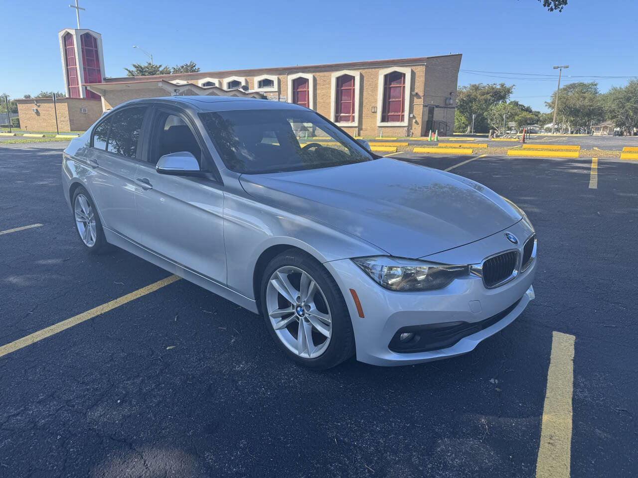 Used 2016 BMW 320i Sedan image 11