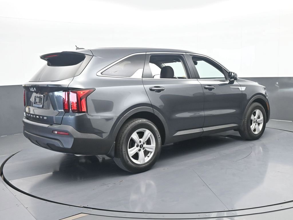 Used 2022 Kia Sorento LX FWD image 6