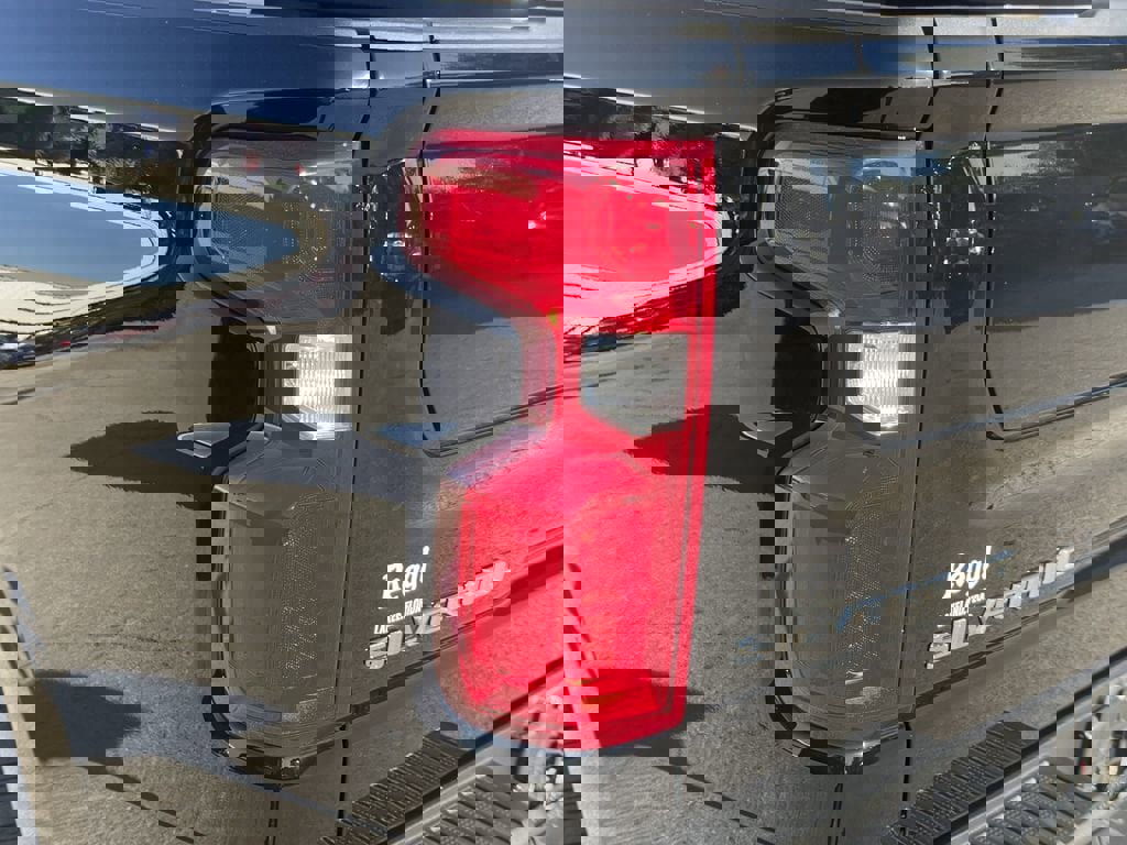 Certified 2025 Chevrolet Silverado 1500 High Country image 10