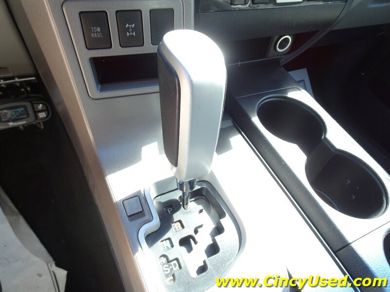 Used 2015 Toyota Sequoia Limited AWD/4WD image 19