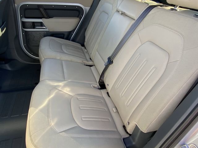 Used 2020 Land Rover Defender 110 SE image 26