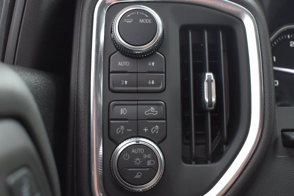 Used 2022 GMC Sierra 2500 AT4 w/ AT4 Premium Plus Package image 18
