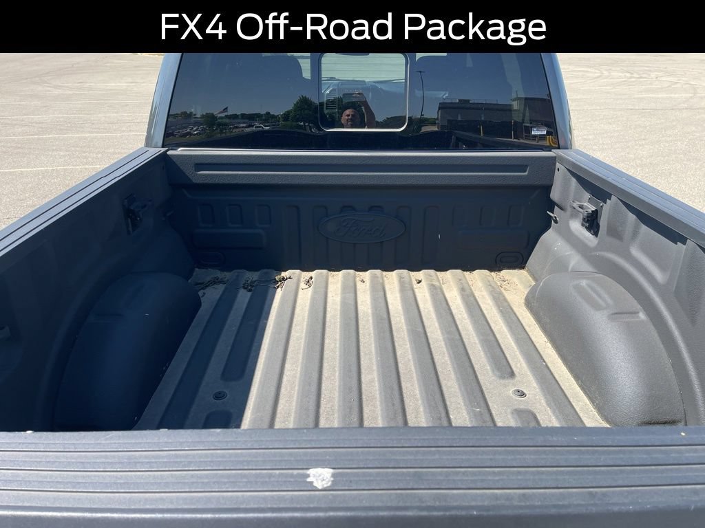 Used 2020 Ford F150 XLT w/ Equipment Group 302A Luxury AWD/4WD image 11