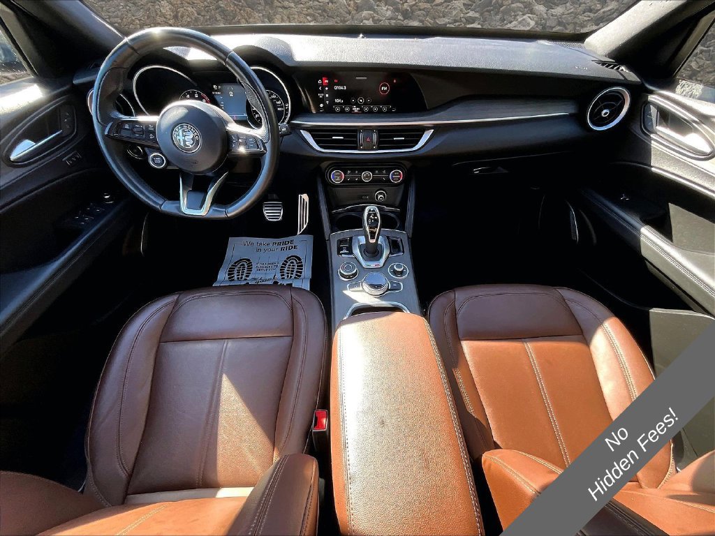 Used 2023 Alfa Romeo Stelvio Ti AWD/4WD image 13