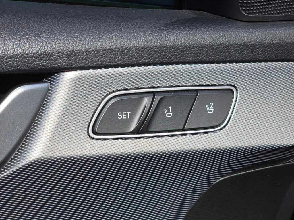 Used 2020 Hyundai Palisade Limited FWD image 16