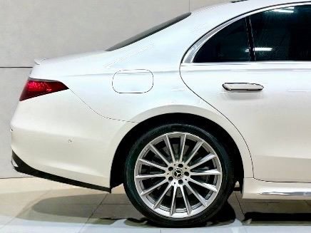 Used 2022 Mercedes-Benz S 500 4MATIC w/ AMG Line Package image 14